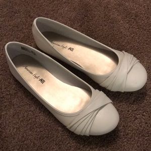 American Eagle White Flats